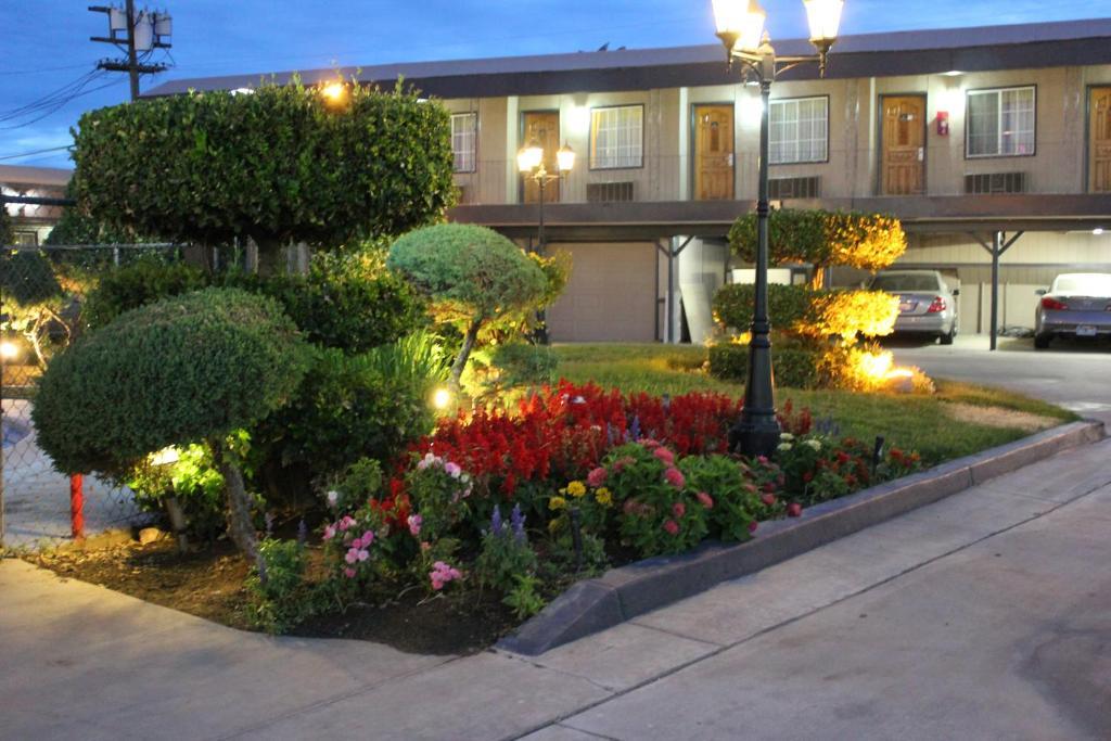 Garden View Inn Fresno Buitenkant foto